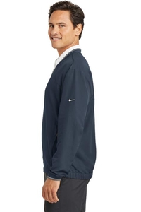 234180 - Nike Golf - V-Neck Wind Shirt.