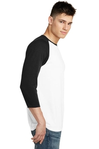 DT6210 - District Young Mens Very Important Tee 3/4 Sleeve Raglan