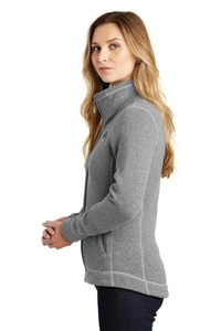 NF0A3LH8 - The North Face  Ladies Sweater Fleece Jacket
